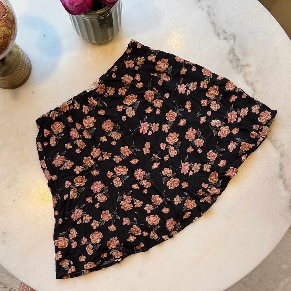American Eagle Outfitters Black Floral Mini Skirt
